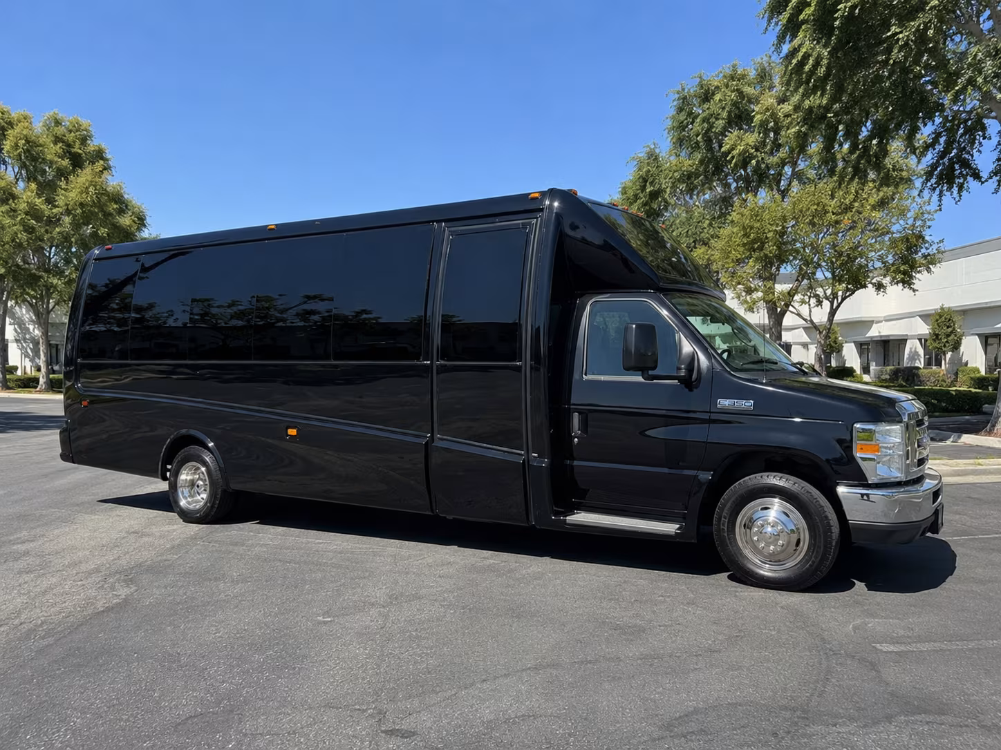 rent a thornton prom party bus or charter bus today