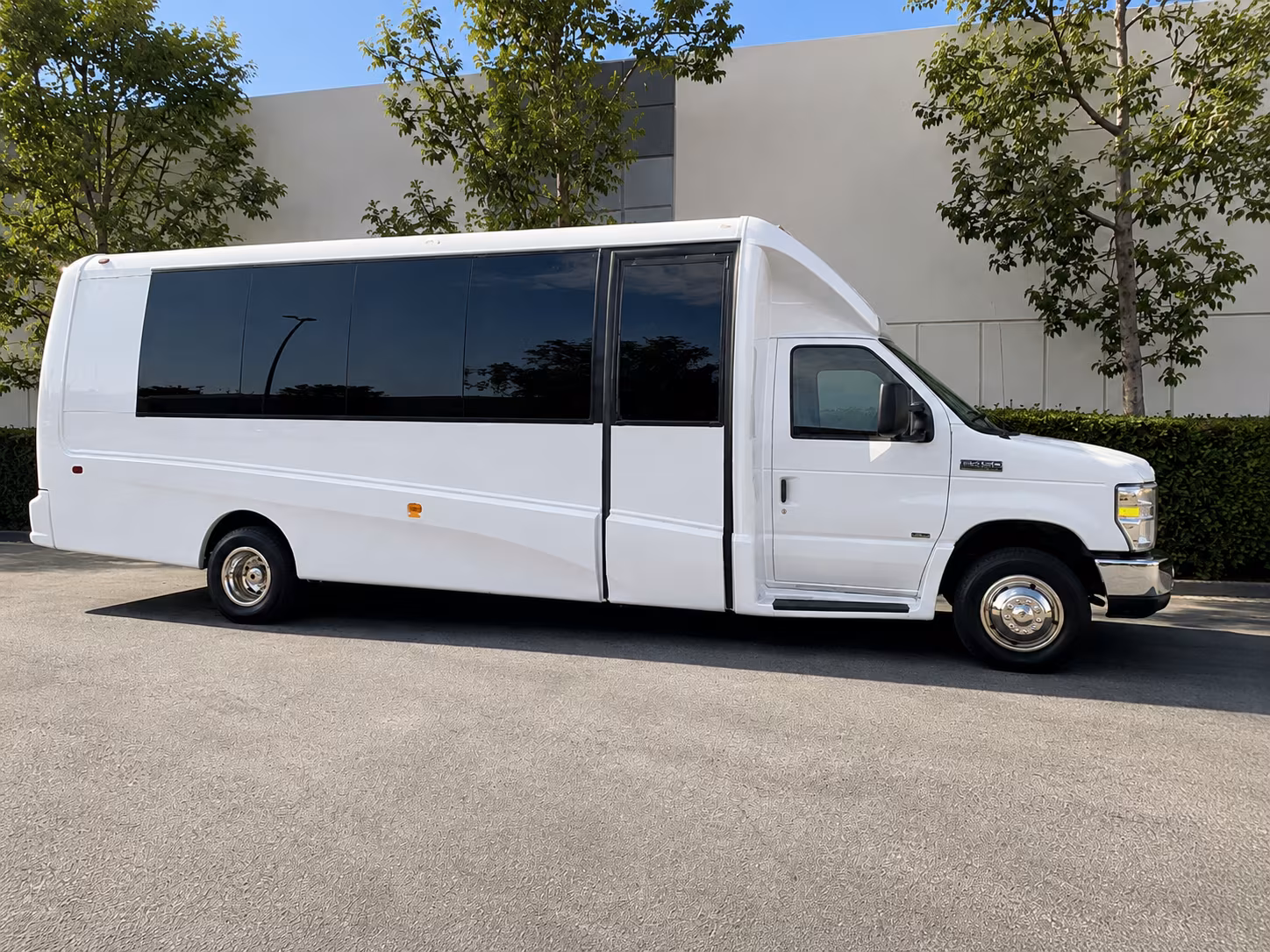 winery tour bus rentals from thornton to loveland
